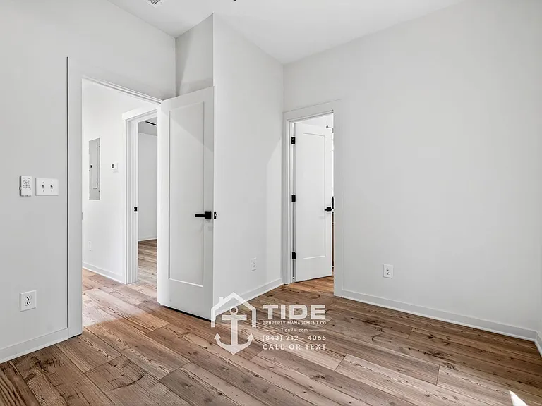 5808 Knight St — Photo 15