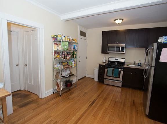 3rd image of 4029 N Monticello Ave APT 02E