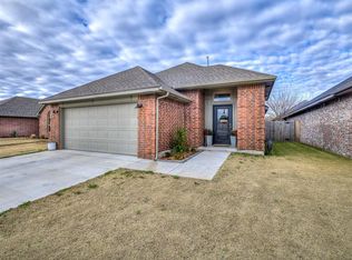 1109 Falling Leaf Ter, Moore, OK 73160