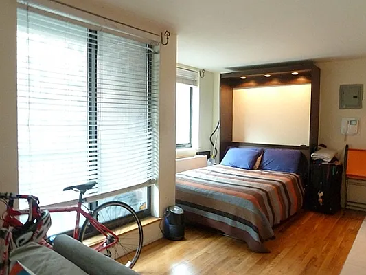 Rented by City Connections Realty | media 8