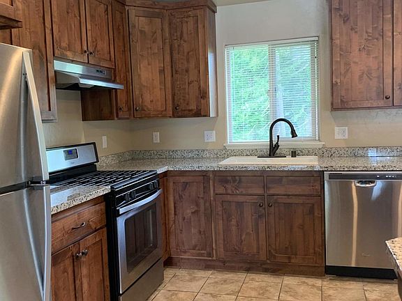 4th image of 6326-6328 Lee Ann Dr