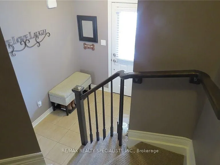 101 Roselawn Cres — Photo 17