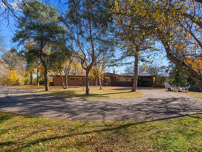 4105 Riverview Dr — Photo 3