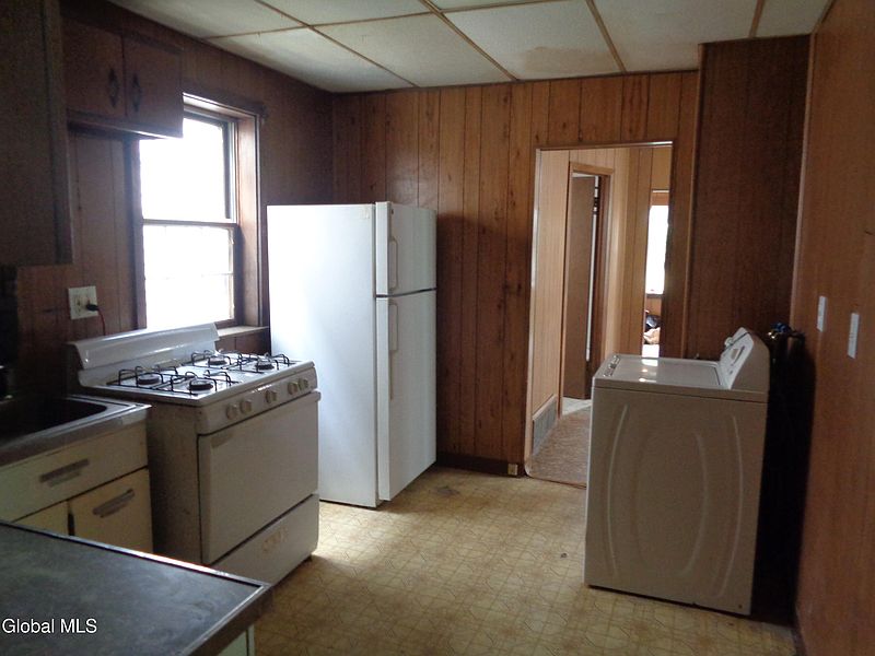 4th image of 1214 5th Avenue