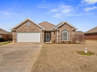 1680 Bradford Ln, Bessemer, AL 35022
