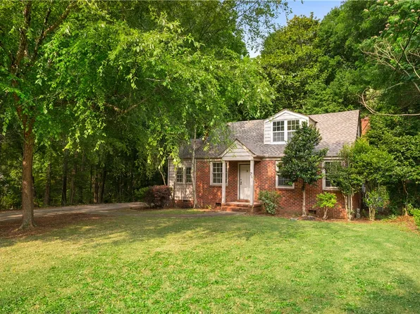 536 Dumas Dr, Auburn, AL 36830