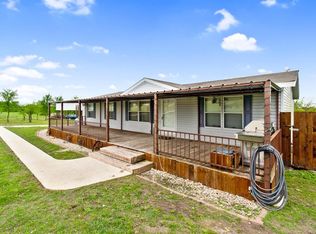 233 Denton Heights Ln, Weatherford, TX 76085