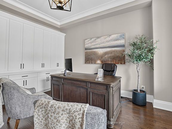 5th image of 14 Coppermine Ct