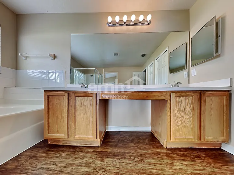 27826 Breakers Dr — Photo 14