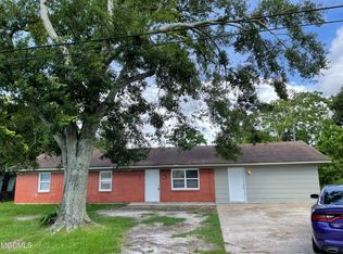 2207 26th St, Pascagoula, MS 39581