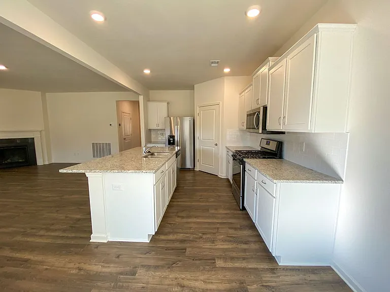38 Crown Way — Photo 15