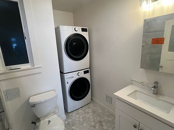 5th image of 701 Parker Ave APT 103