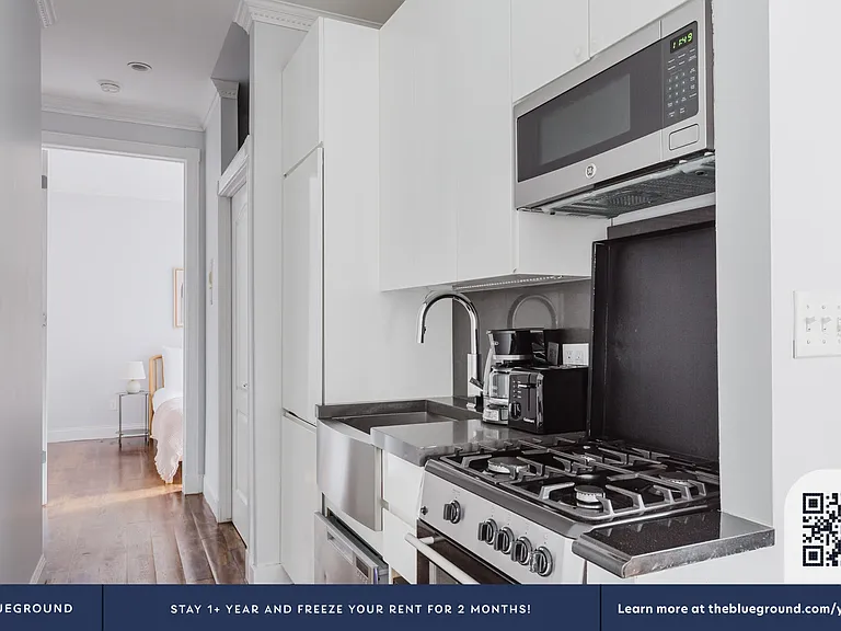 290 W 12th St #3D — Photo 7