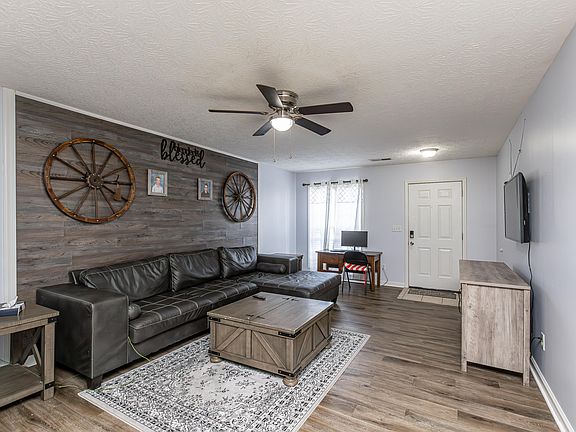 5th image of 105 Bass Pond Glen Dr