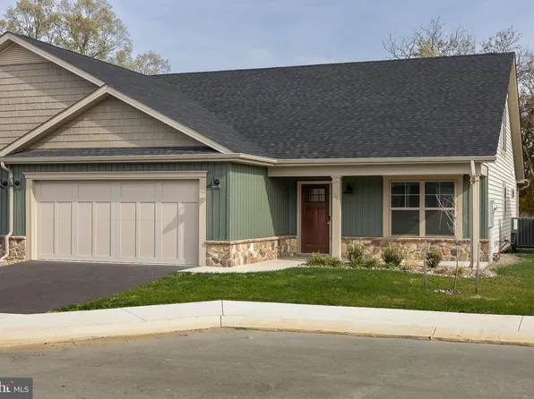 85 Grainfield Ct, Martinsburg, WV 25404
