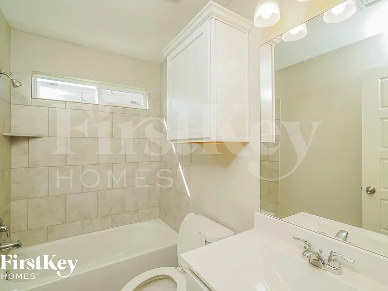 2267 Hawk Dr — Photo 13
