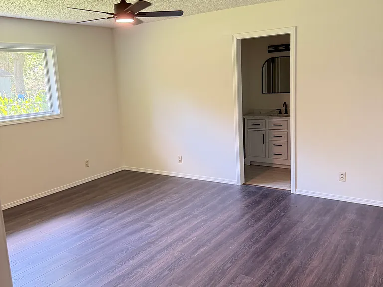 114 Ashlawn Ln — Photo 11