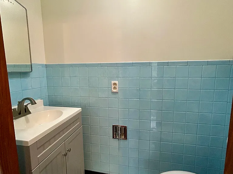 269 W Durham St — Photo 11