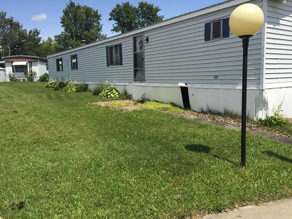 2nd image of 60 Harold Dr