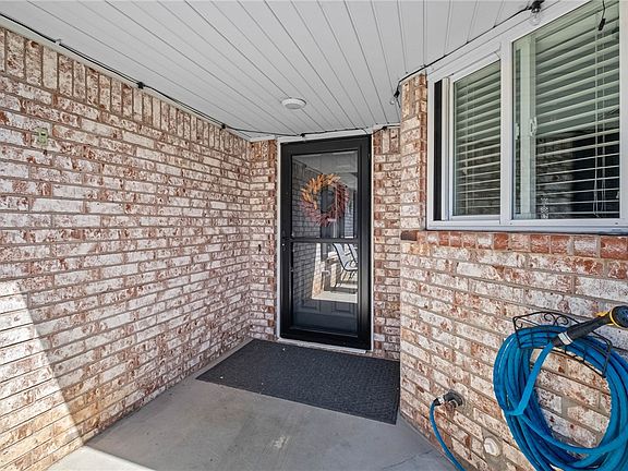 4th image of 118 Fox Run Pl