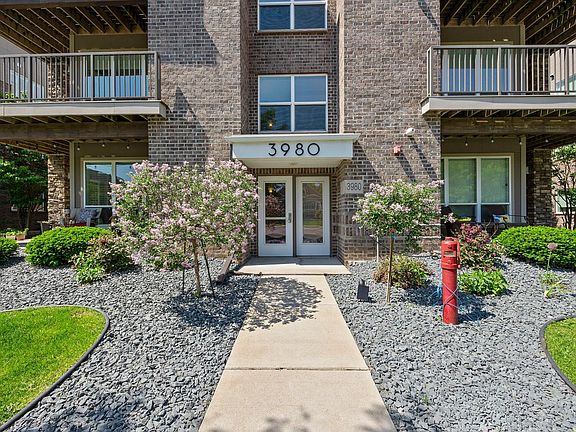 2nd image of 3980 Wooddale Ave Unit 302