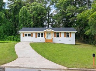 353 Roxbury Dr, Riverdale, GA 30274