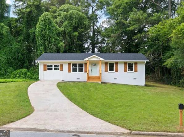 353 Roxbury Dr, Riverdale, GA 30274