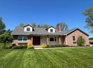 3227 Lochlomond St, Dalton, OH 44618