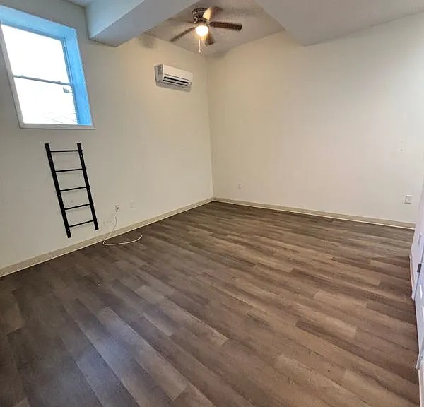 641 Washington St #D — Photo 8