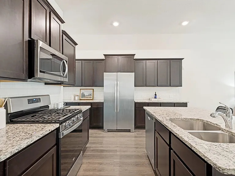 424 Baltimore Ave — Photo 8