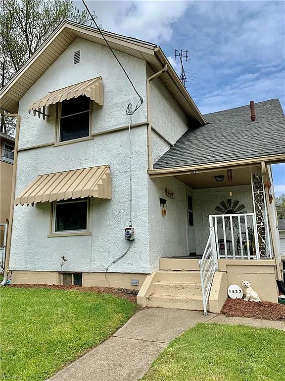 1637 23rd St NE photo 1