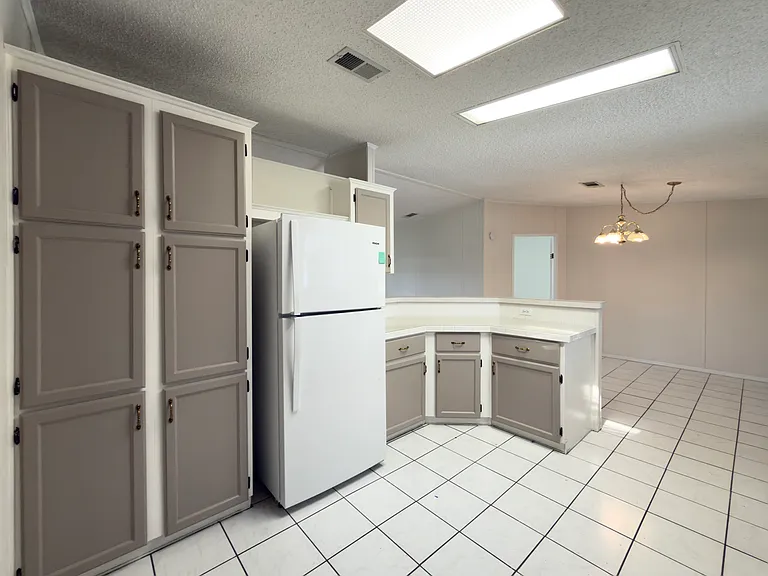 827 Sun Glow St — Photo 6