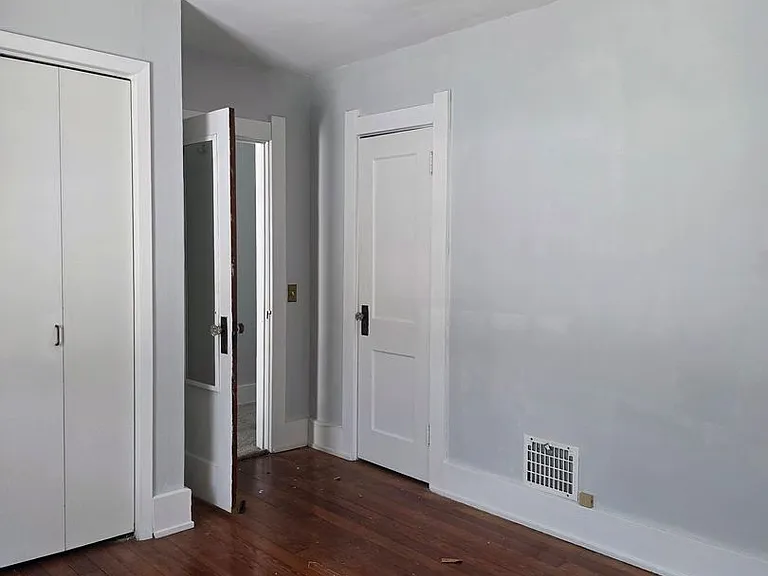315 N Summit St — Photo 18