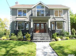 56 Muriel Ave, Lawrence, NY 11559