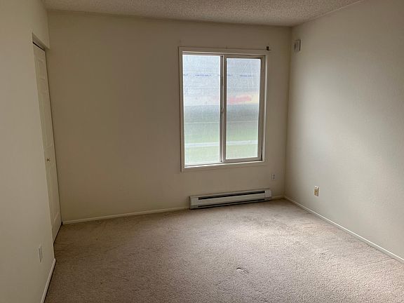 2nd image of 14605 NE 34th St APT H-5