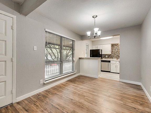 4th image of 4114 Avondale Ave APT 4