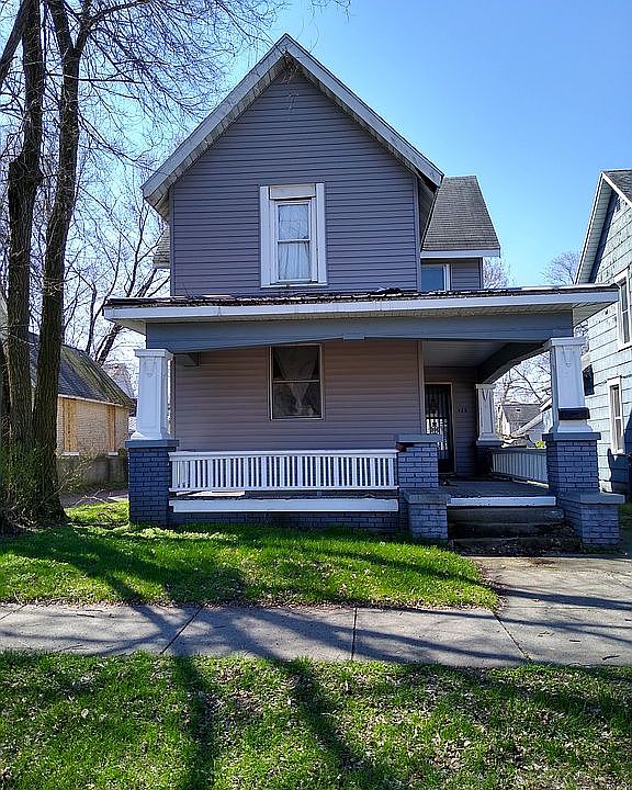 1st image of 925 S 2nd St