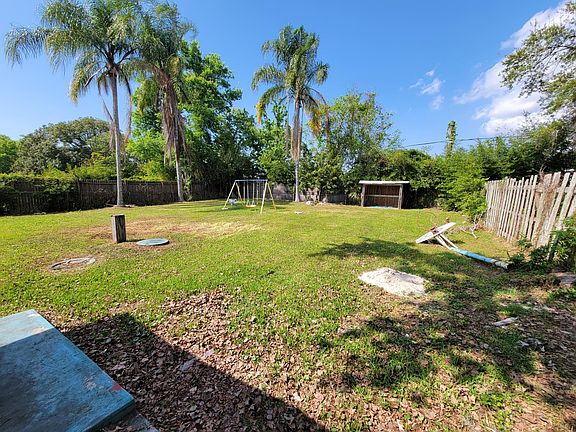 5th image of 6801 Carob Dr