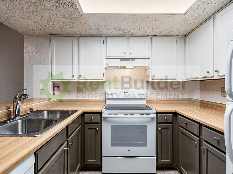 6041 Sequoia Rd NW #D10 — Photo 7