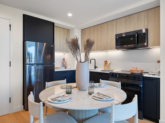 4th image of 11 Ocean Pkwy #308