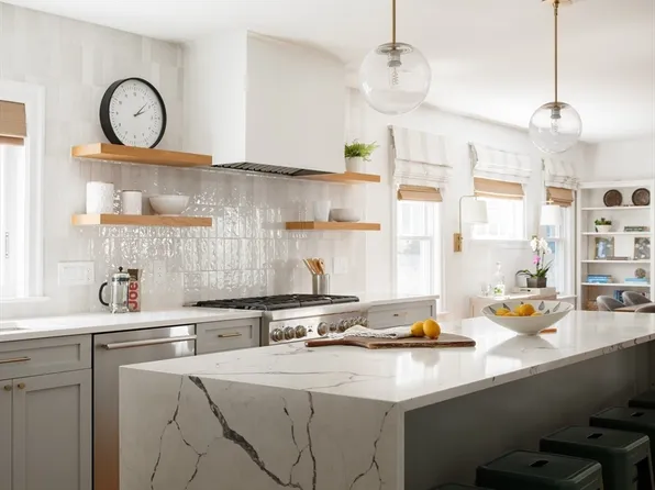 226 Lexington Ave #1, Cambridge, MA 02138
