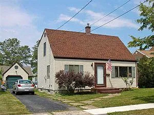 480 82nd St photo 1