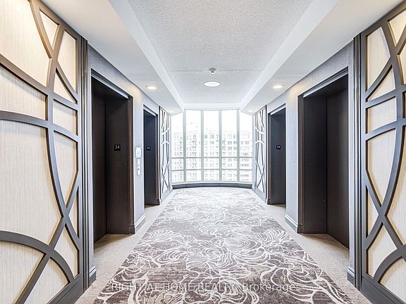 5th image of 45 Kingsbridge Garden Cir #2105