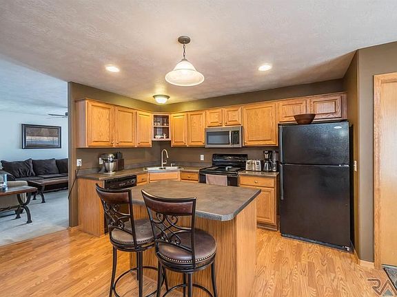 4th image of 7507 S Peregrine Pl