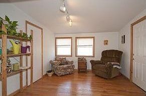 4th image of 21 Beaver Ln