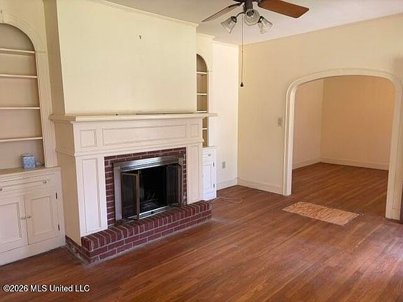 2nd image of 714 Bell Ave