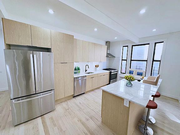 3rd image of 251 W 92nd St #D33