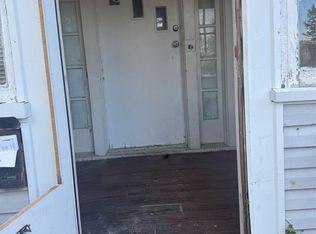 276 N Columbus Ave, Freeport, NY 11520