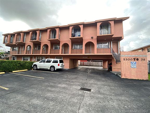 3rd image of 5300 W 22nd Ln #5316