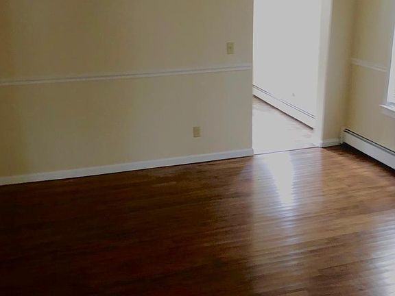 2nd image of 226 Hamilton St